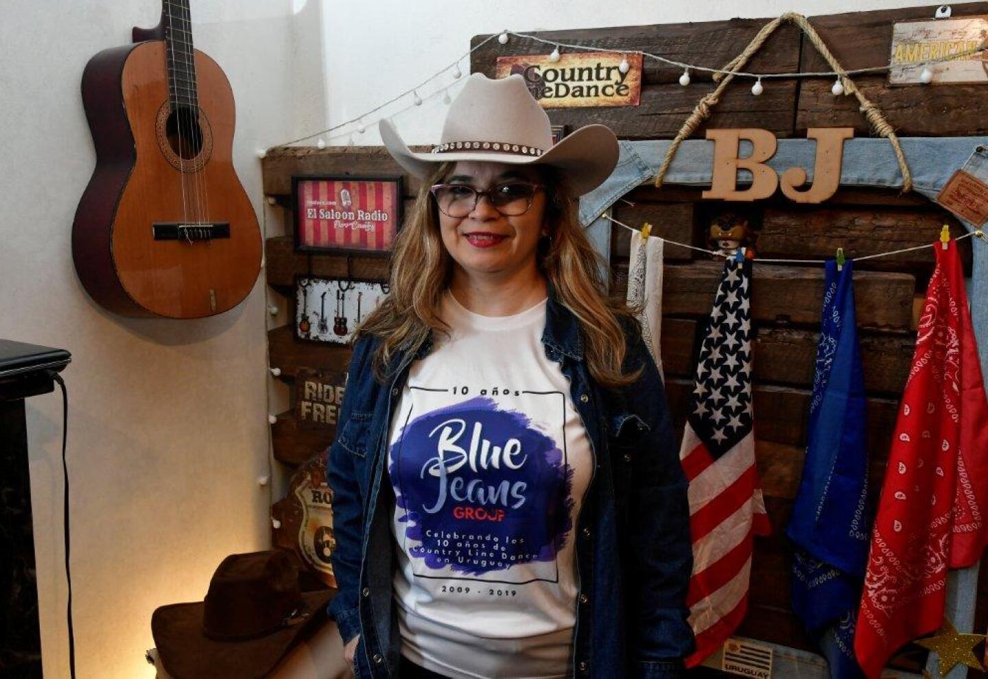 Line Dance Group: Los uruguayos aprenden a bailar música country - Noticias de Uruguay y el mundo actualizadas - EL PAÍS Uruguay Line Dance Group: Los uruguayos aprenden a bailar música country - Noticias de Uruguay y el mundo actualizadas - EL PAÍS Uruguay