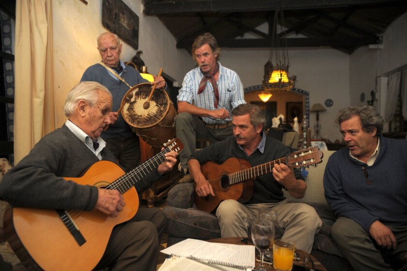 Ricardo, Enrique, Guillermo, Ricardito y Gonza cantando en San Francisco de los Ceibos