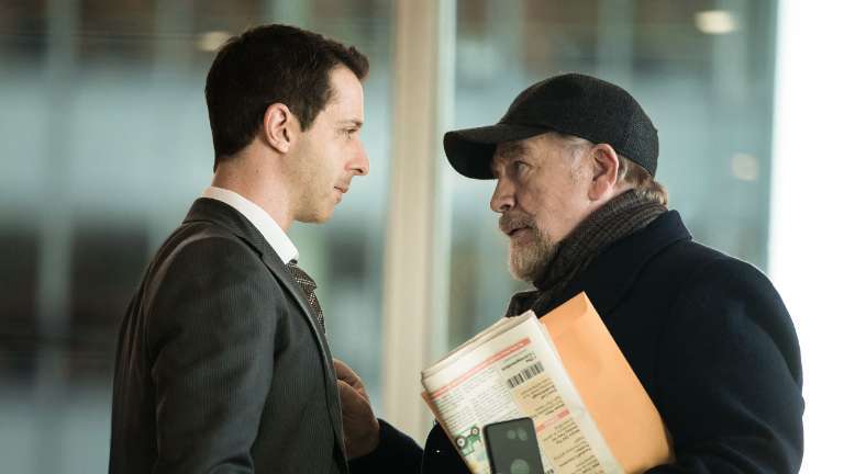 Brian Cox y Jeremy Stong en Succession