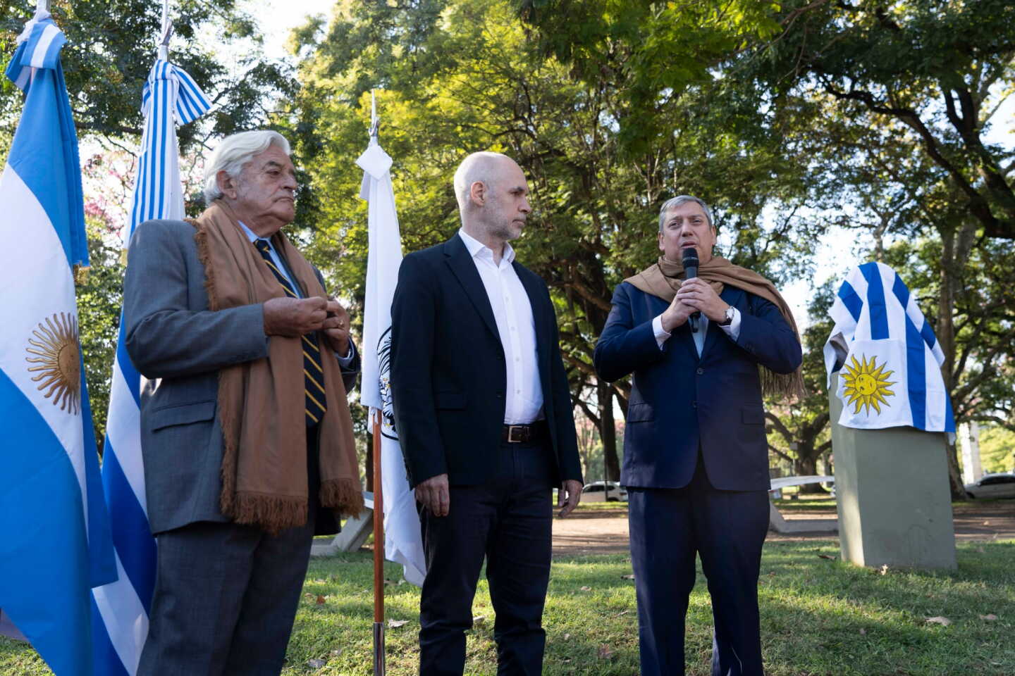 Luis Alberto Lacalle Herrera, Horacio Rodríguez Larreta y Carlos Enciso