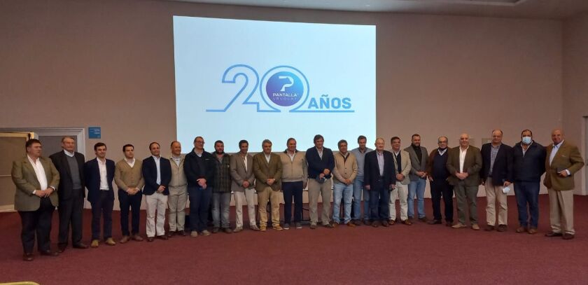 Pantalla Uruguay 20 años.jpg