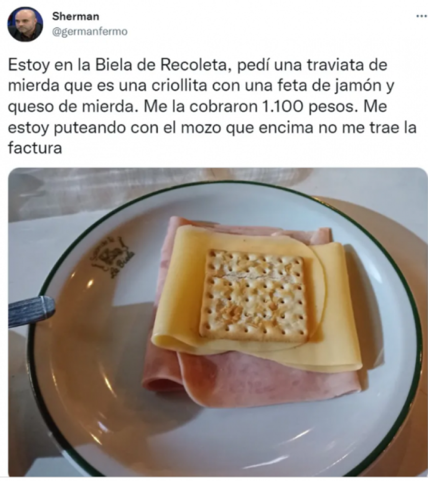 Tuit viral sobre galletita.