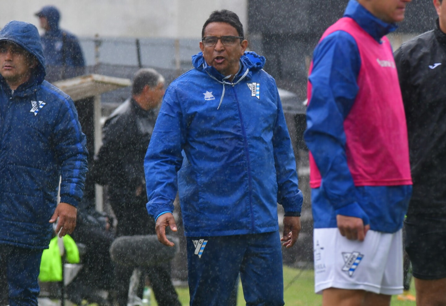 Danielo Núñez en el duelo entre Cerro y Rampla Juniors. Foto: Francisco Flores.