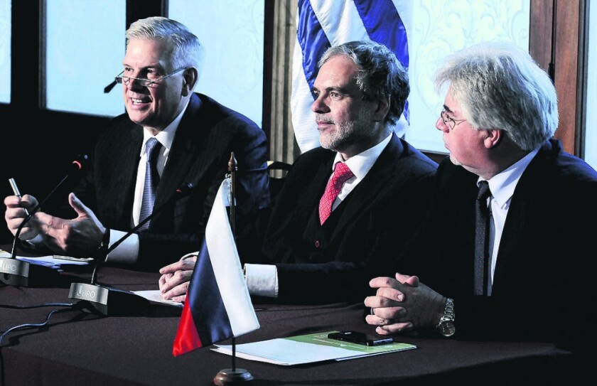 Cp de Embajada de Rusia y Ministerio de Ganaderia, por carne a Rusia, ND 20151126 foto Darwin Borrelli