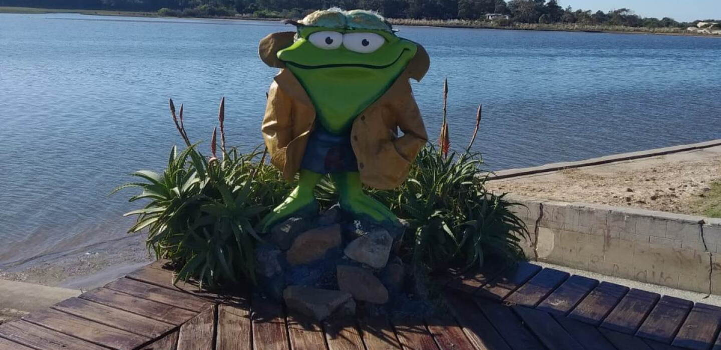 Rupero Vandalizaron escultura del Sapo Ruperto en Parque del Plata: lo dejaron ...