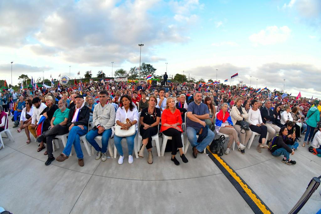 acto frente amplio casavalle foto estafanía leal.jpg