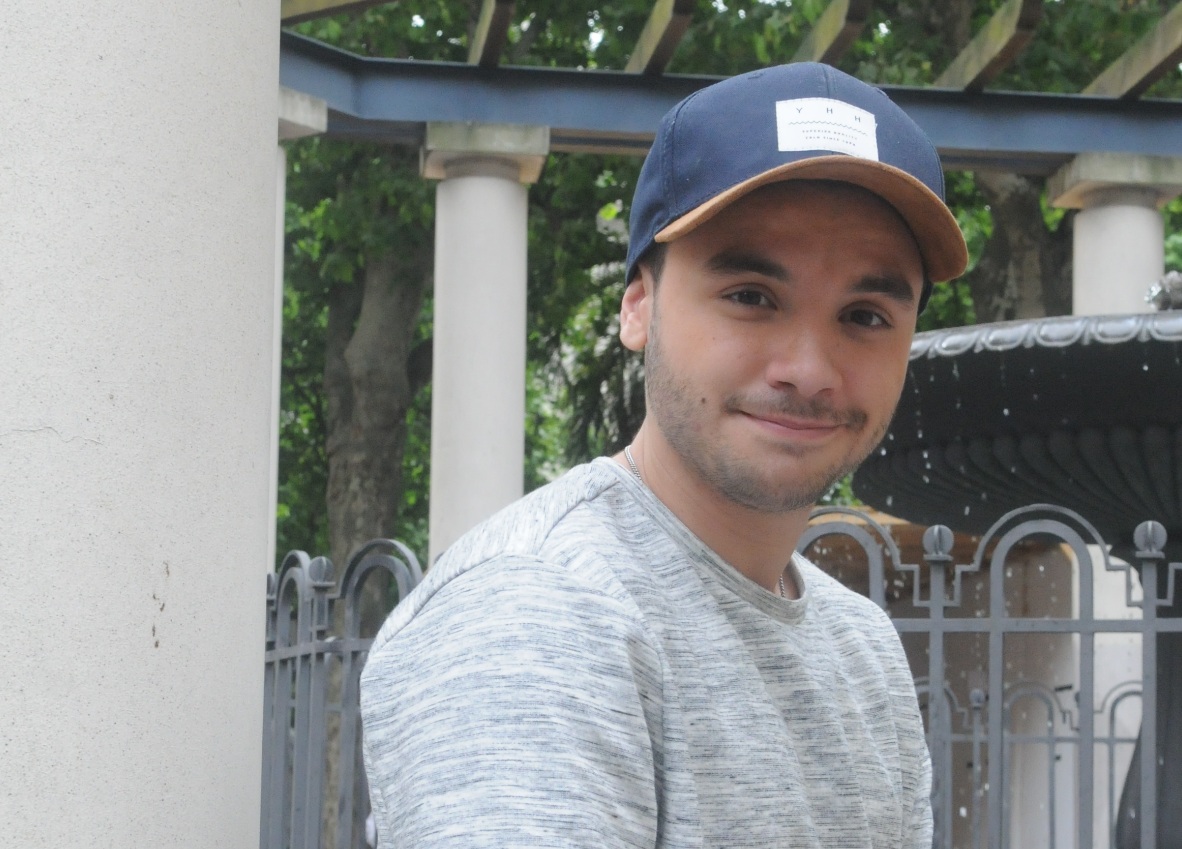 El eterno femenino de una imaginativa pintora