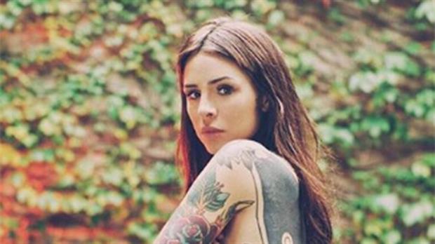 El eterno femenino de una imaginativa pintora