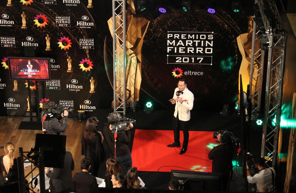 El eterno femenino de una imaginativa pintora