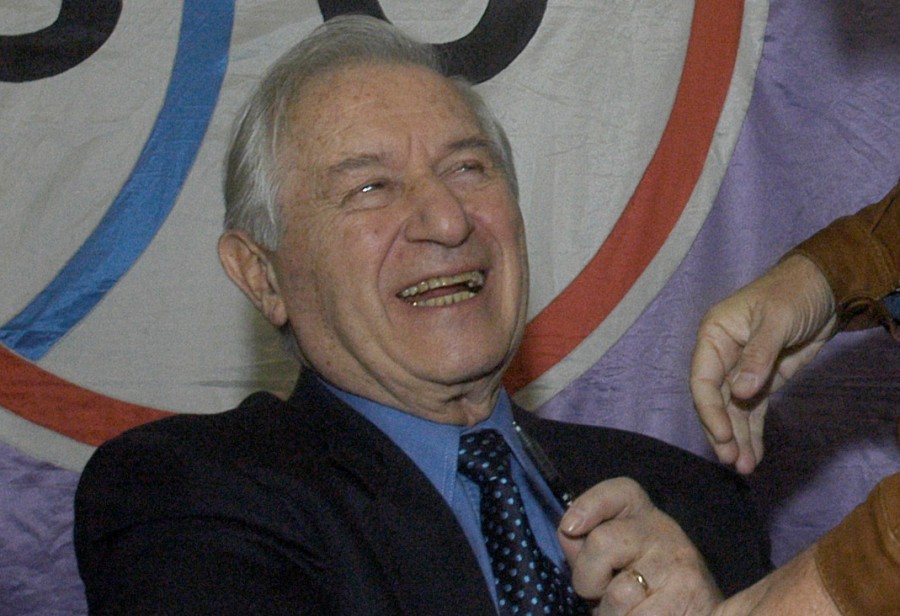 El eterno femenino de una imaginativa pintora