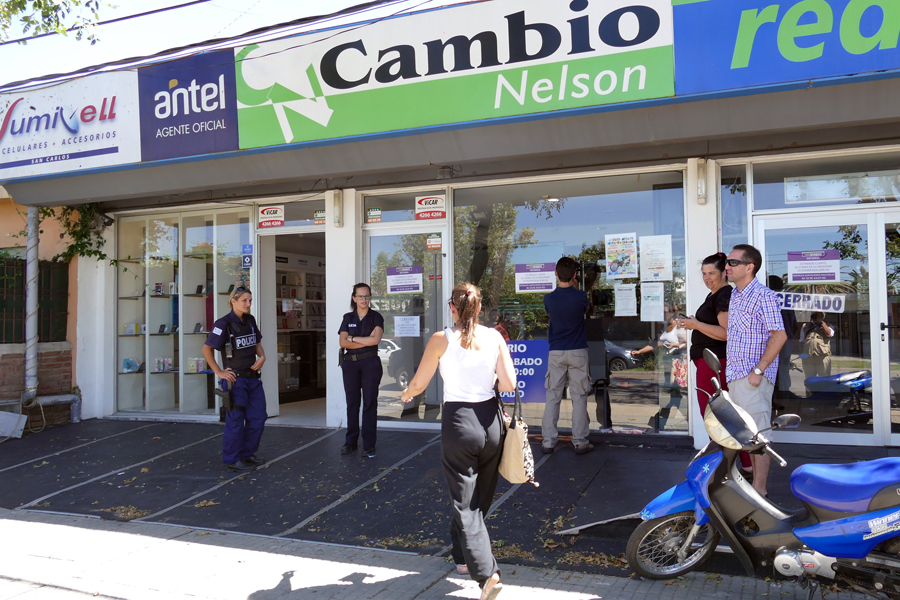 El eterno femenino de una imaginativa pintora