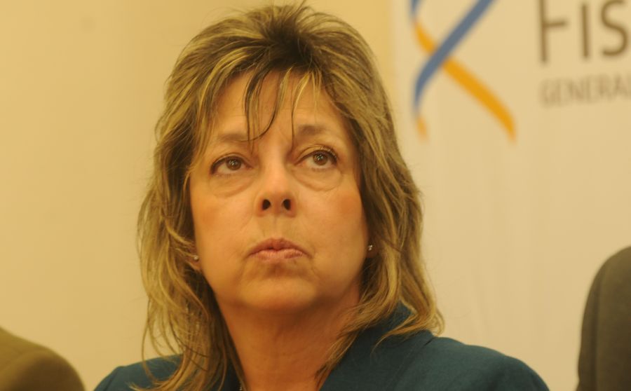 El eterno femenino de una imaginativa pintora