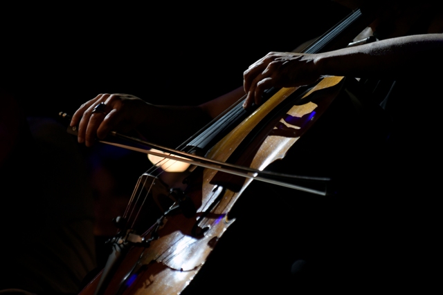 La Orquesta Filarmónica de Montevideo inauguró la temporada en la Rambla de Pocitos. Foto: Fernando Ponzetto