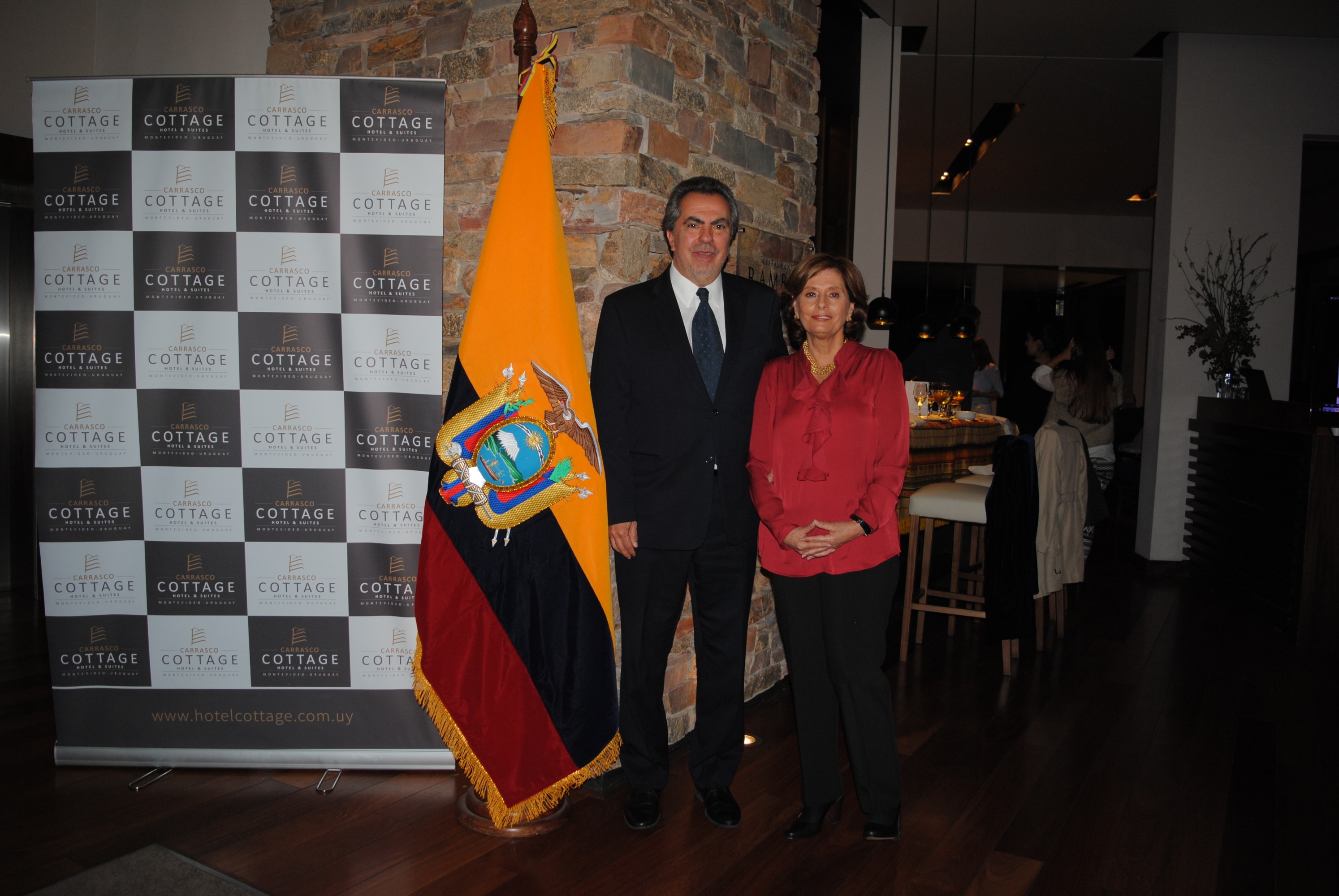 Embajador de Ecuador Galo Galarza, Cecilia Suárez.