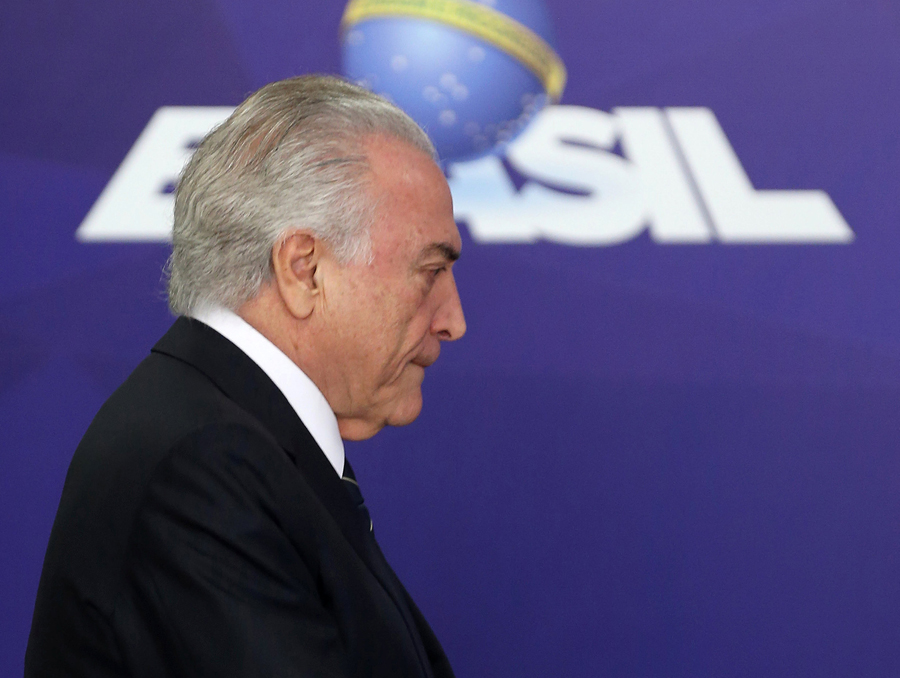 El eterno femenino de una imaginativa pintora