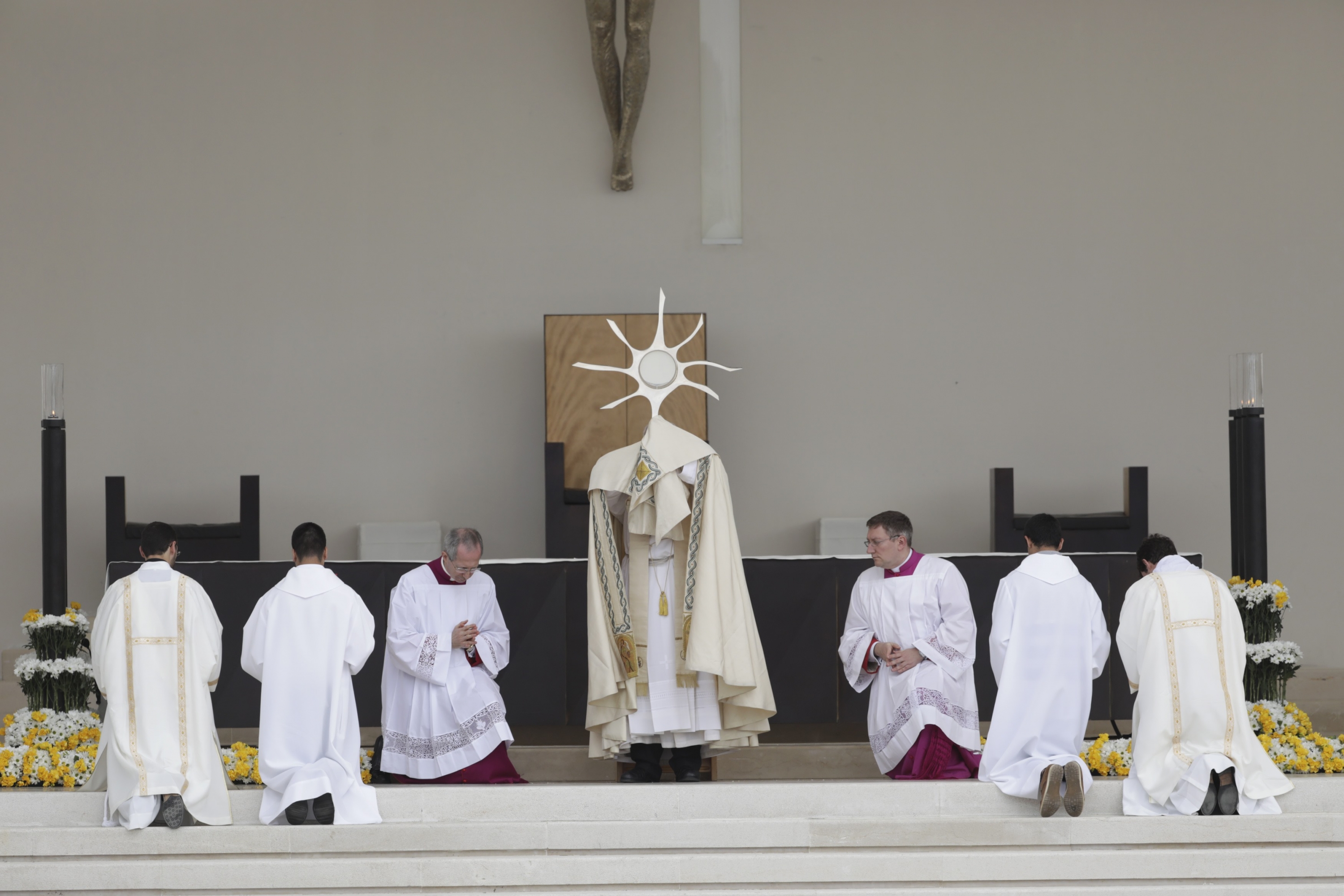 Papa Francisco en misa en Fátima. Foto: Reuters