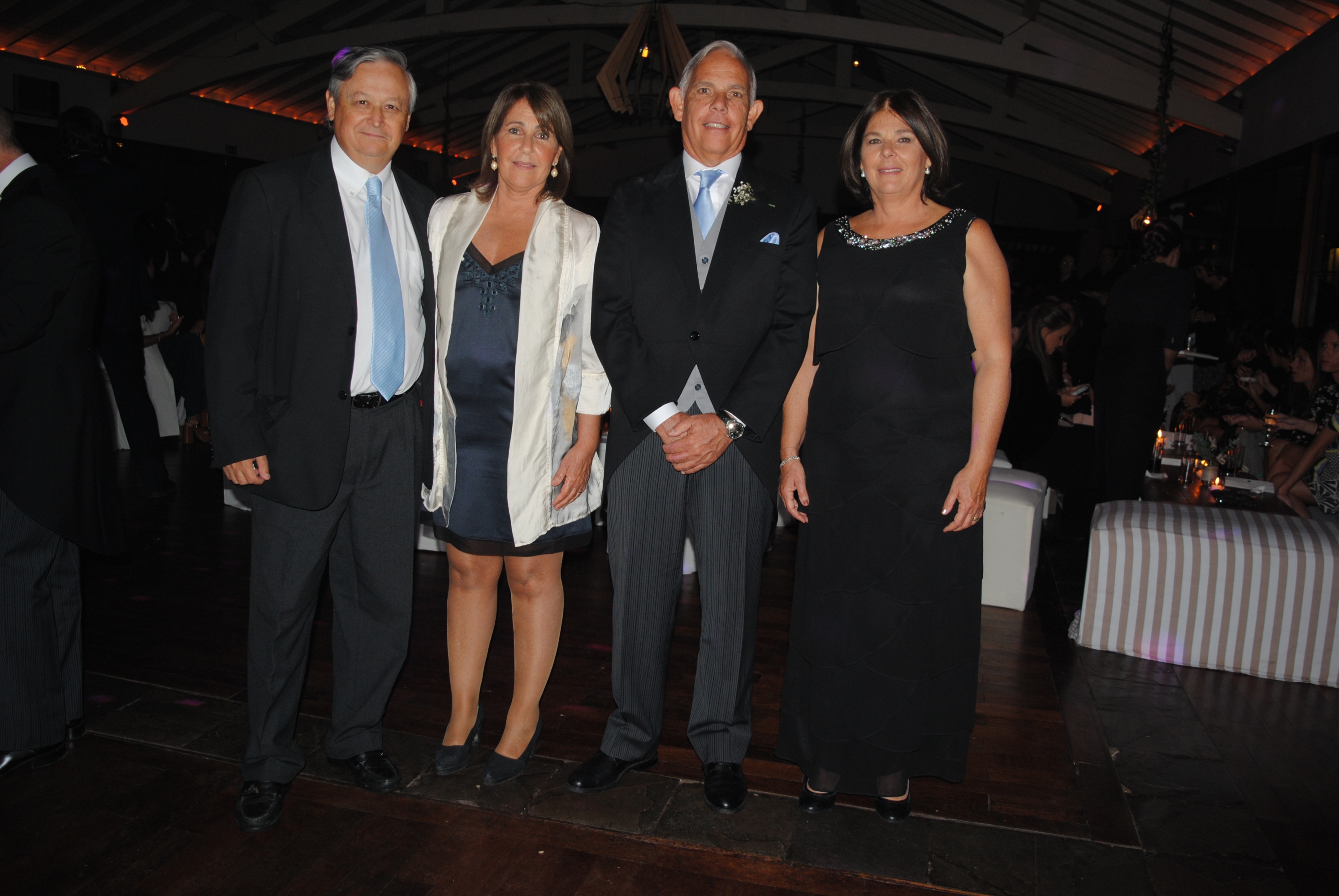 Roman Hugues, Ana María Stefani, Martín e Inés Stefani.