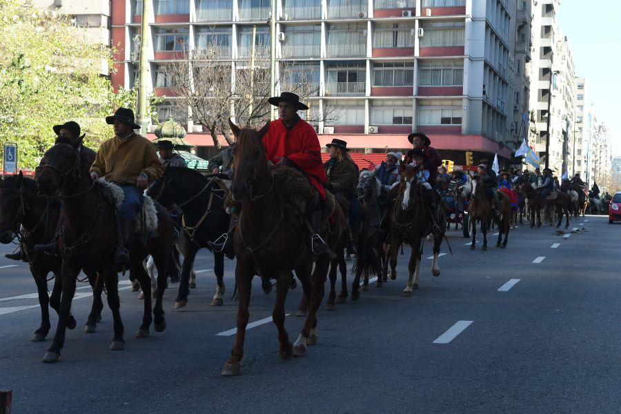 Tránsito: los gauchos cortaron las calles en un trayecto de unos 20 kilómetros. Foto: A. Colmegna