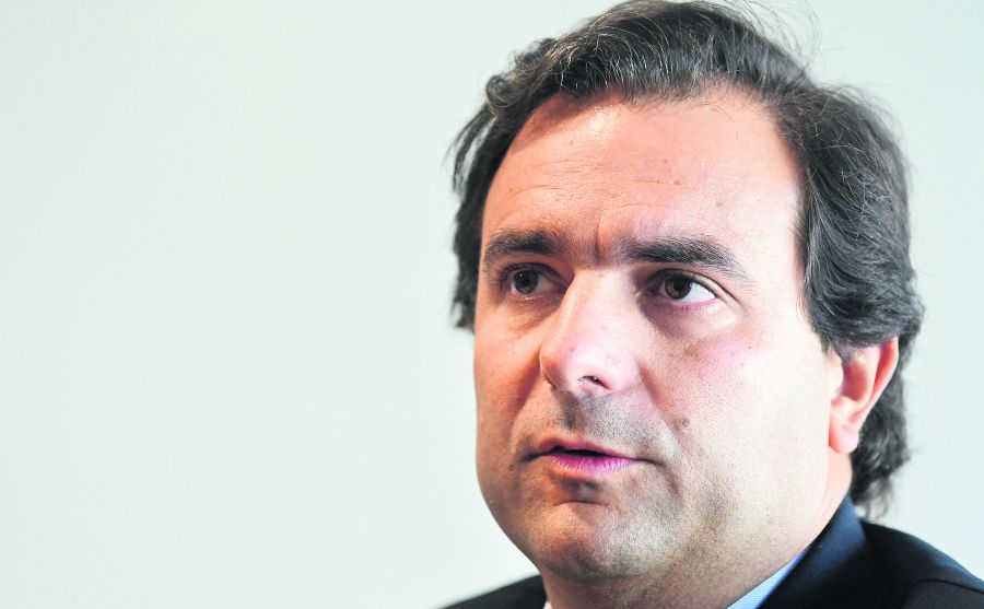 El eterno femenino de una imaginativa pintora