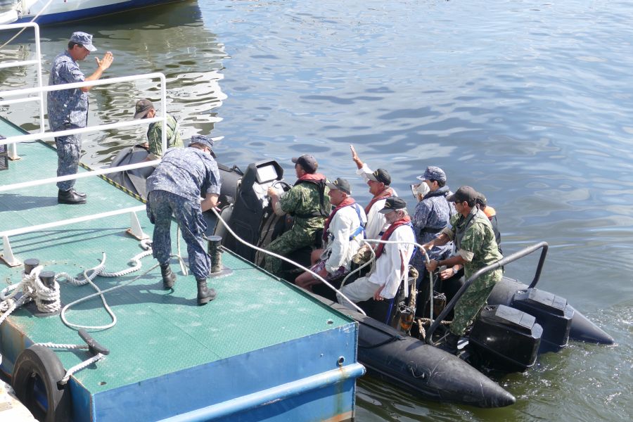 Rescate a tripulantes de Punta del Este. Foto: Ricardo Figueredo