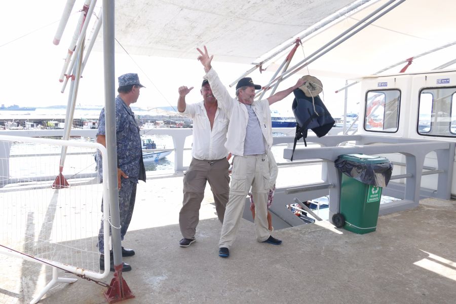 Rescate a tripulantes de Punta del Este. Foto: Ricardo Figueredo