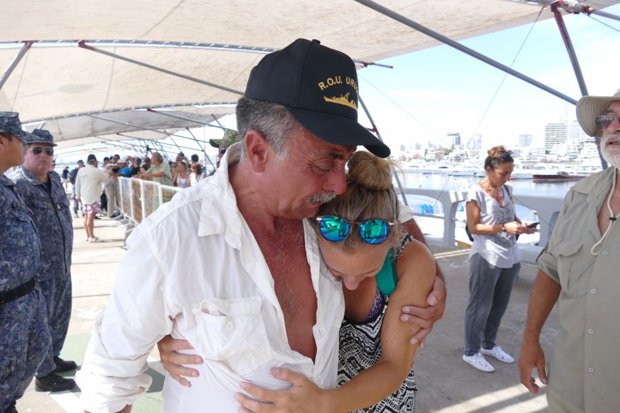 Rescate a tripulantes de Punta del Este. Foto: Ricardo Figueredo