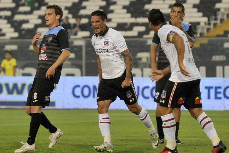 El eterno femenino de una imaginativa pintora