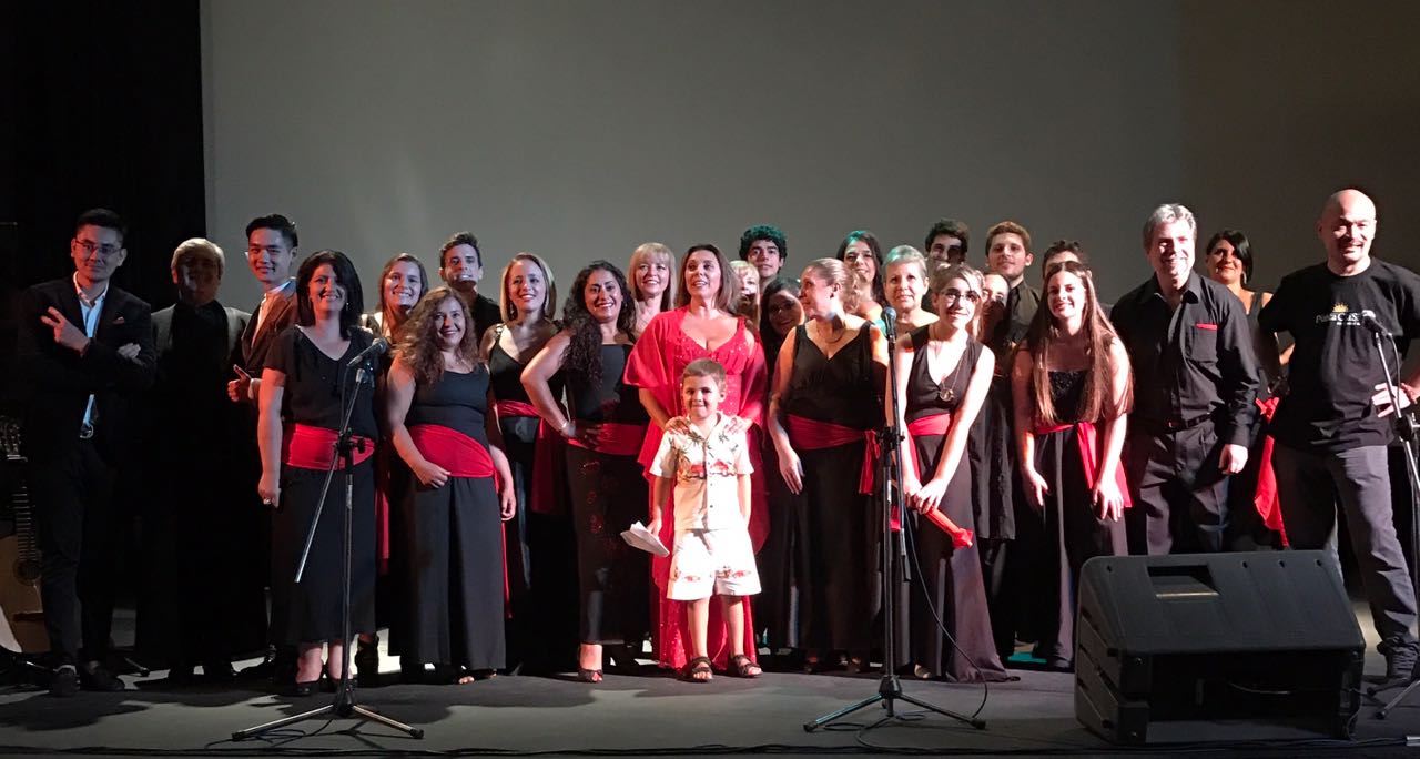 Integrantes del grupo Punta Classic junto a los artistas invitados Yang Wang, Zichen y Ren Rong.