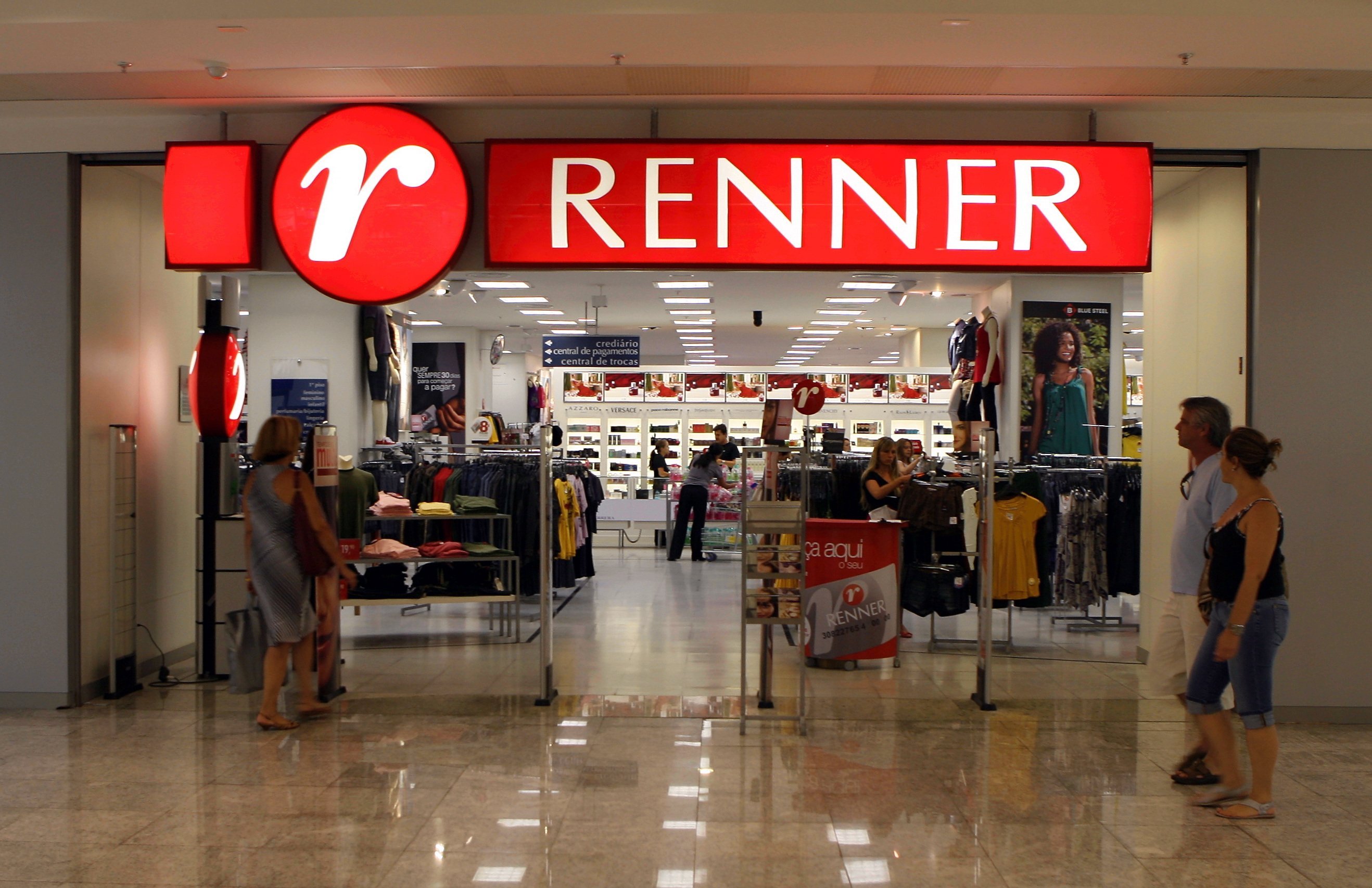 El eterno femenino de una imaginativa pintora