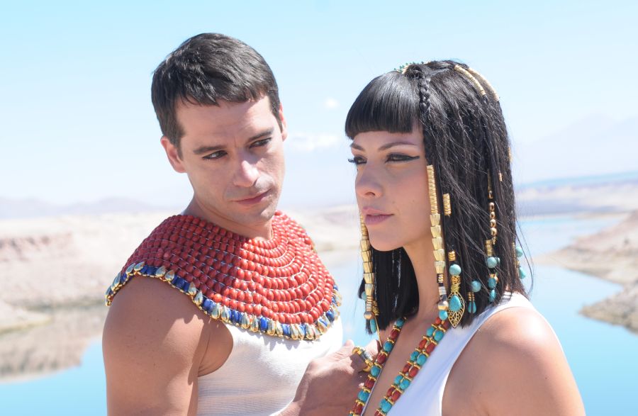 El eterno femenino de una imaginativa pintora