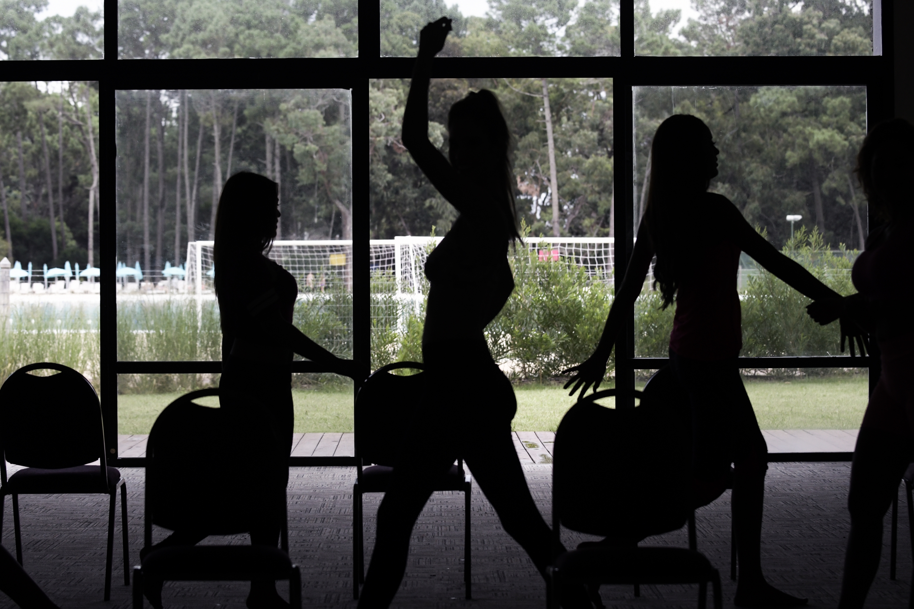 El eterno femenino de una imaginativa pintora