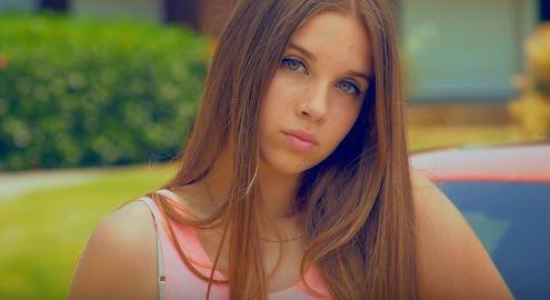 El eterno femenino de una imaginativa pintora