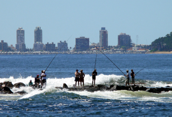 La pesca deportiva cada vez reúne a más aficionados en todo el país. Foto: R.Figueredo