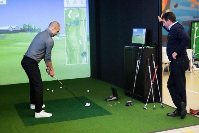 Para llegar a jugar bien tomó clases con el golfista 