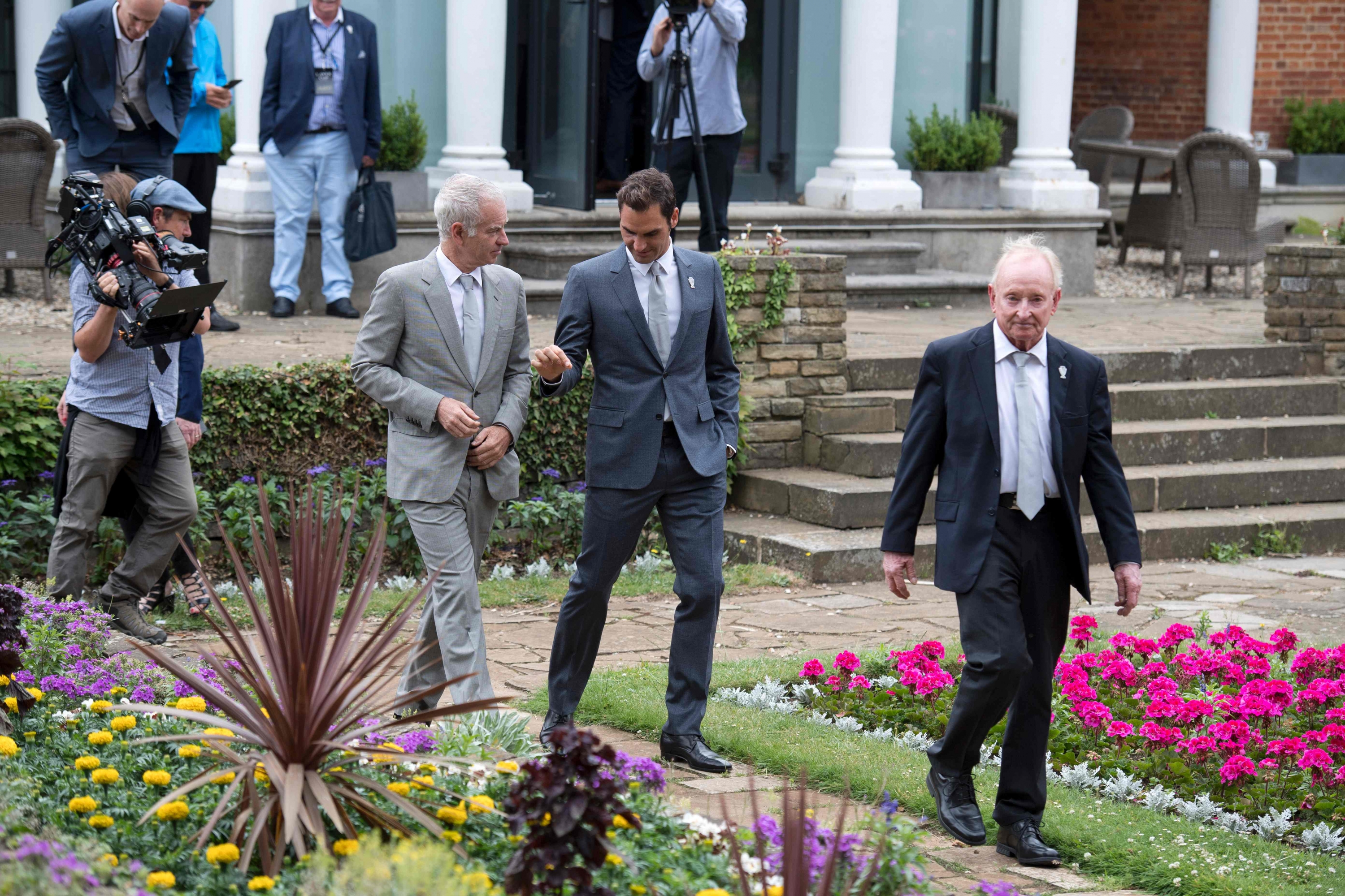 El eterno femenino de una imaginativa pintora