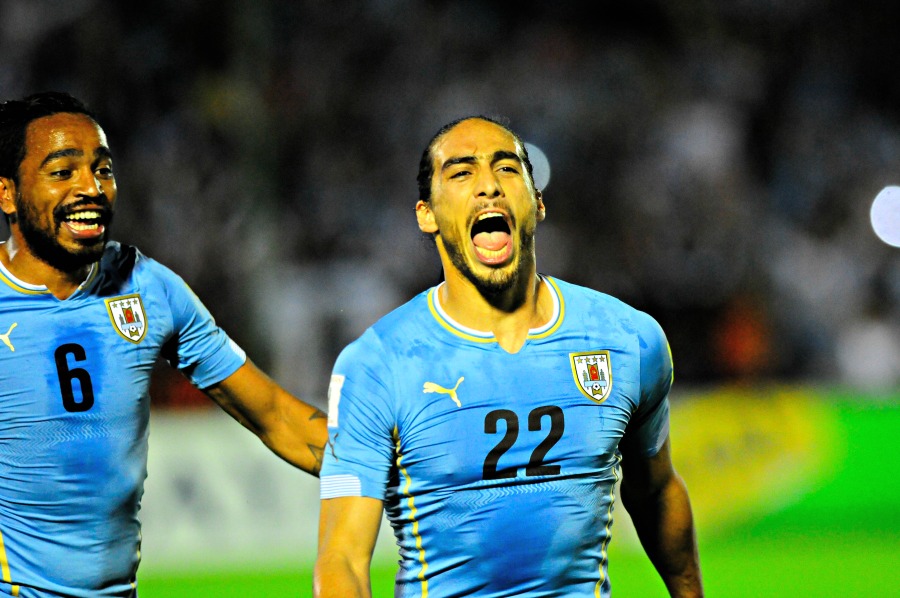 El eterno femenino de una imaginativa pintora