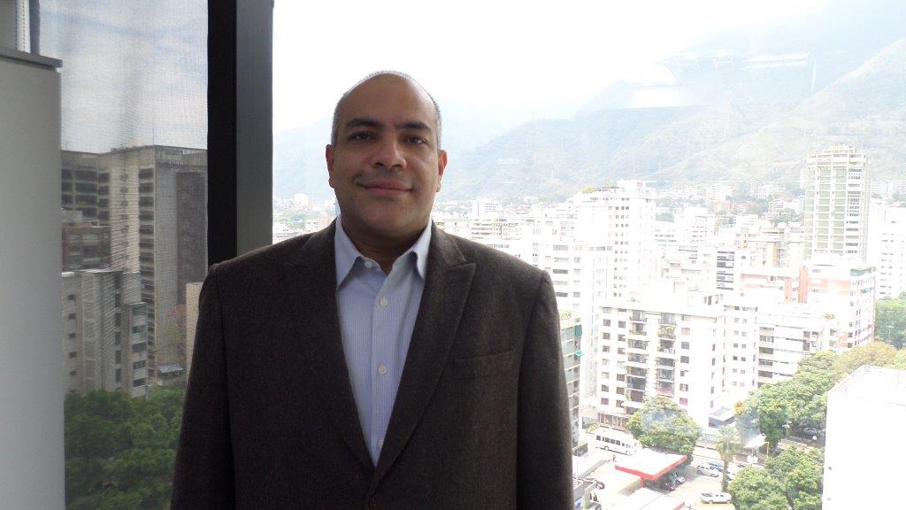 El eterno femenino de una imaginativa pintora