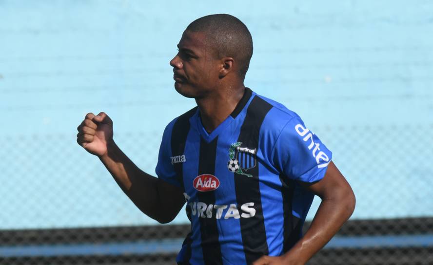 Nicolás De La Cruz anotó el tanto de Liverpool frente a El Tanque Sisley. Foto: Francisco Flores