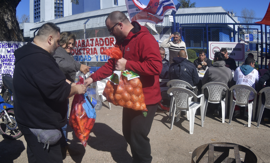 El eterno femenino de una imaginativa pintora