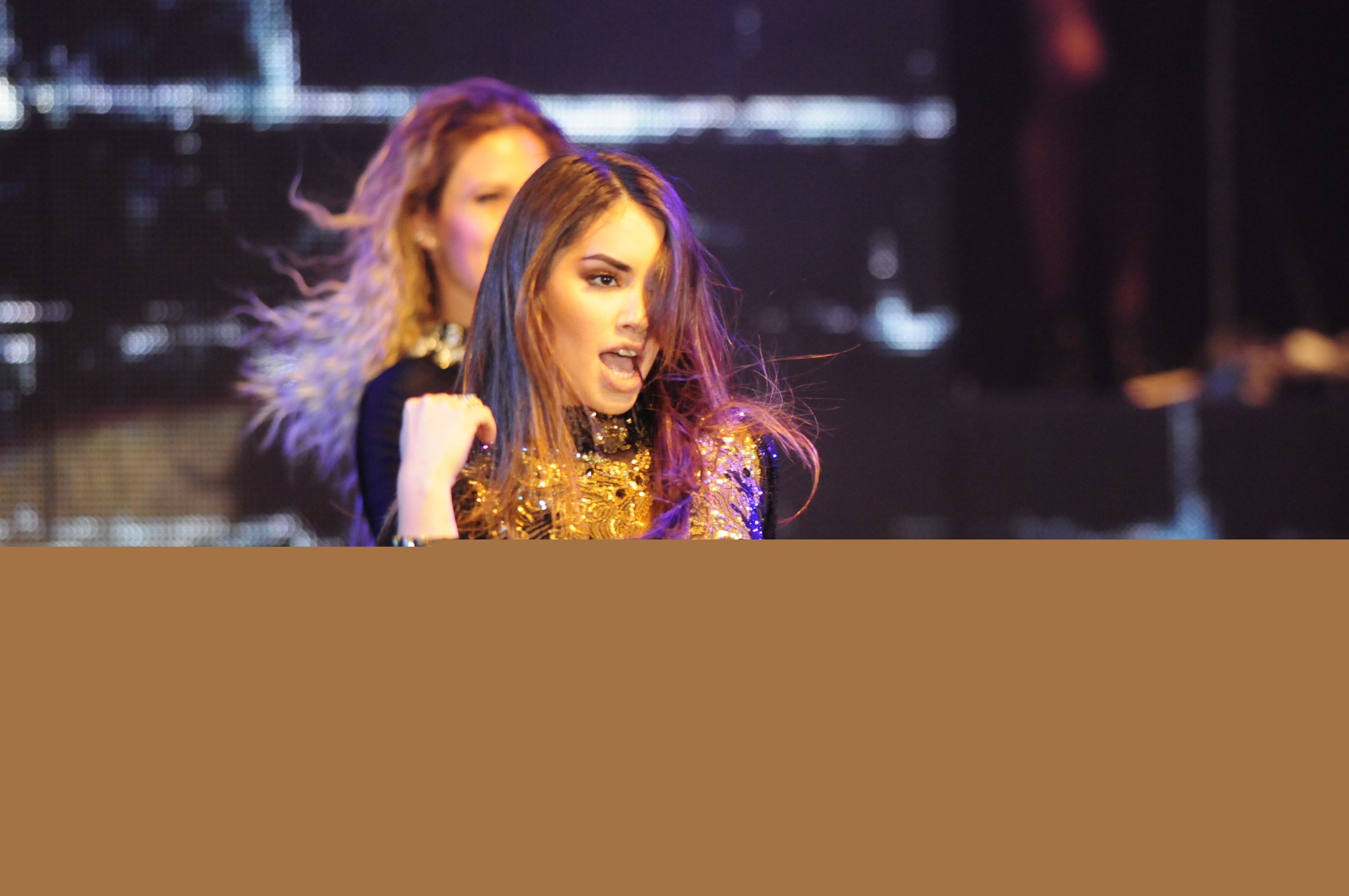 El eterno femenino de una imaginativa pintora