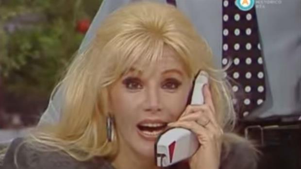 El eterno femenino de una imaginativa pintora