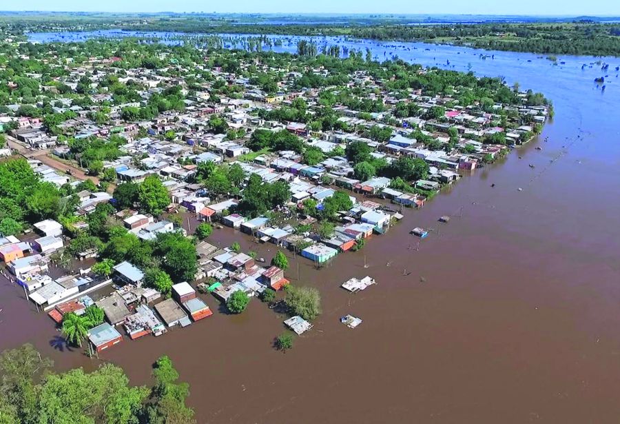 El eterno femenino de una imaginativa pintora