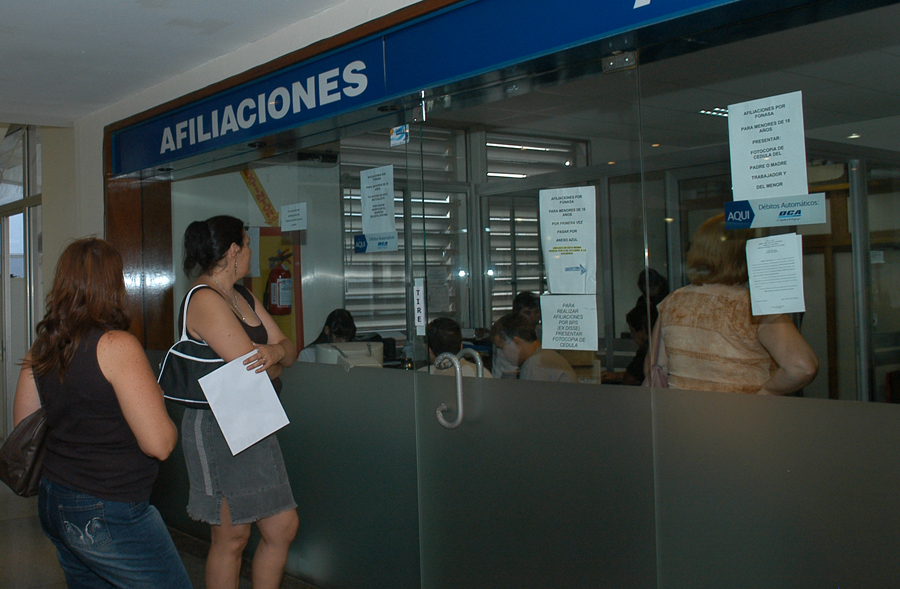 El eterno femenino de una imaginativa pintora