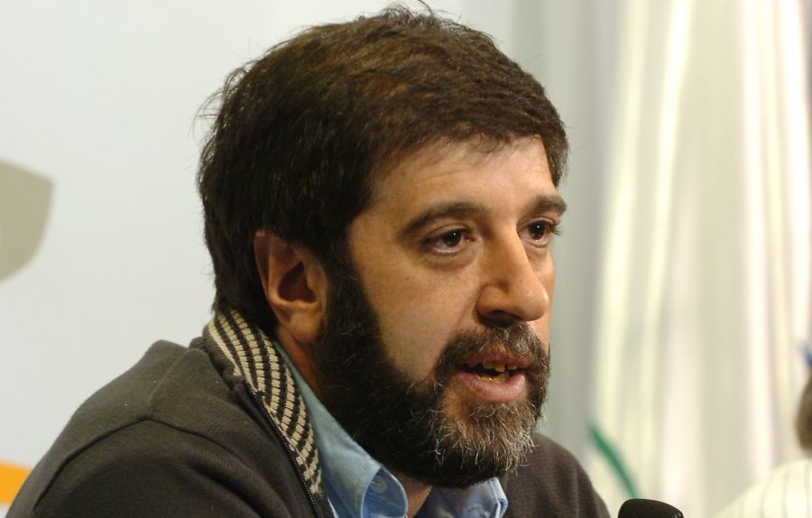 El eterno femenino de una imaginativa pintora