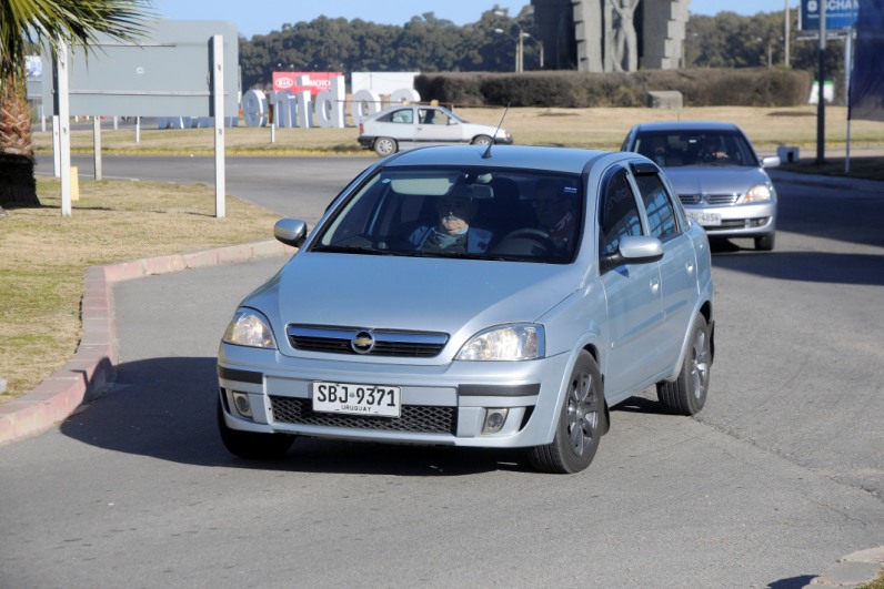El eterno femenino de una imaginativa pintora