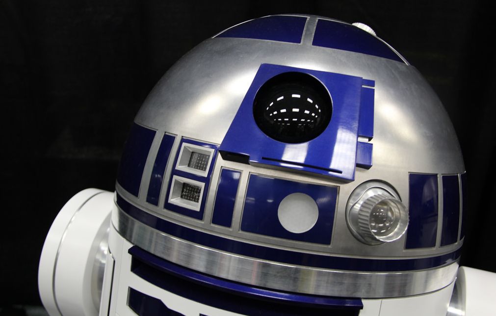 El eterno femenino de una imaginativa pintora