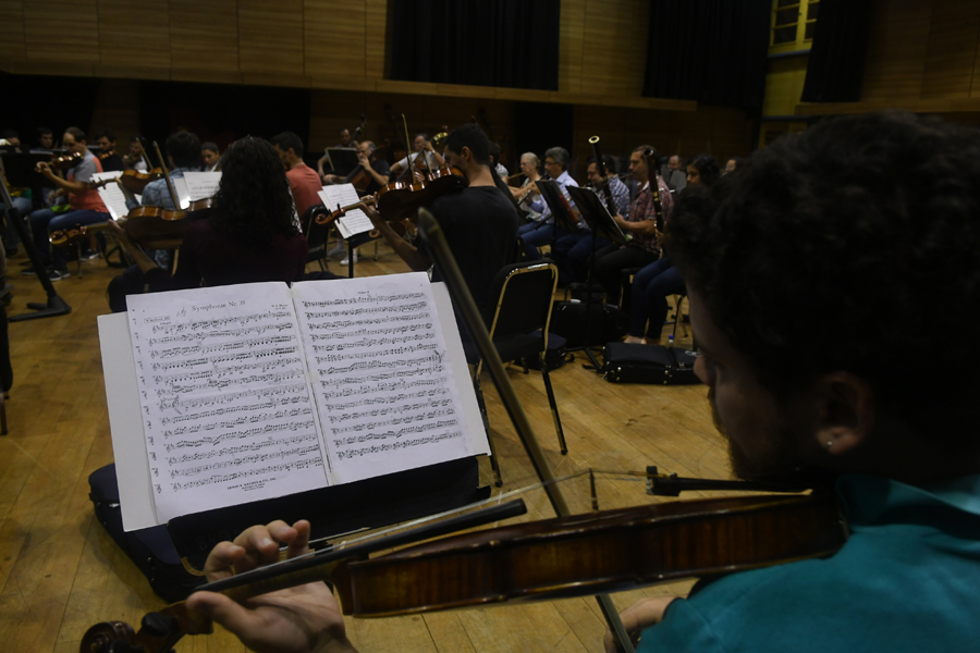 Seis de cada 10 músicos de la Ossodre también integran la Filarmónica de Montevideo. Foto: A. Colmegna