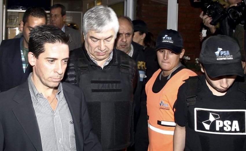 El eterno femenino de una imaginativa pintora