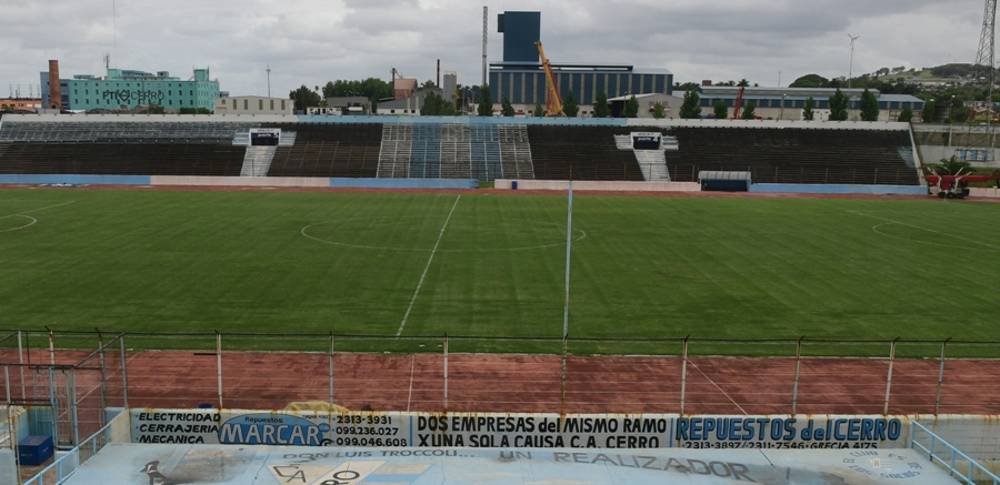 Césped. La cancha del Estadio Tróccoli luce espectacular. Foto: Marcelo Bonjour