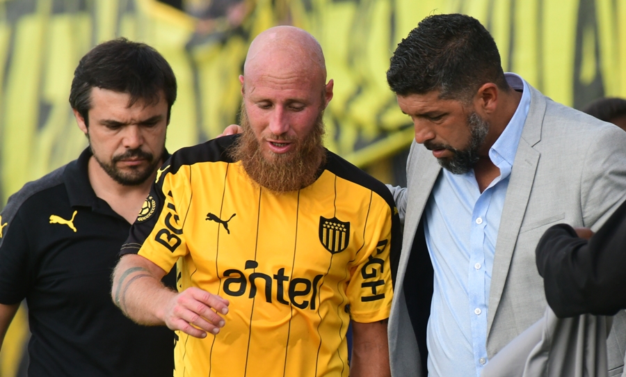 El eterno femenino de una imaginativa pintora